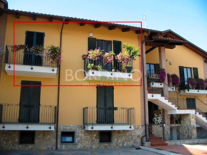 Appartamento trilocale in vendita in Via Quattro Novembre snc, Sant'antonio, Magliano Alfieri