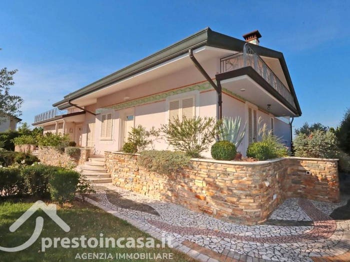 Casa con 6 locali in vendita in Via N Trivellini, Centro, Fucecchio