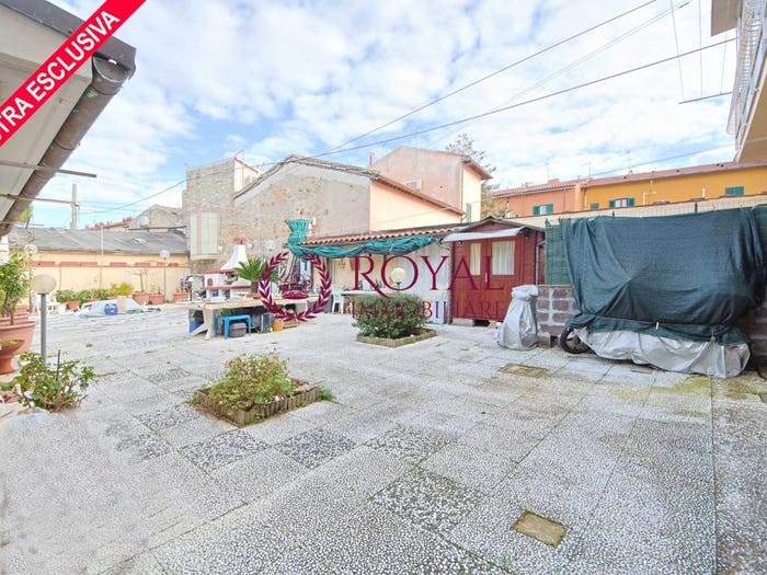 Casa con 6 locali in vendita in Via dei Pelaghi, Salviano, Livorno