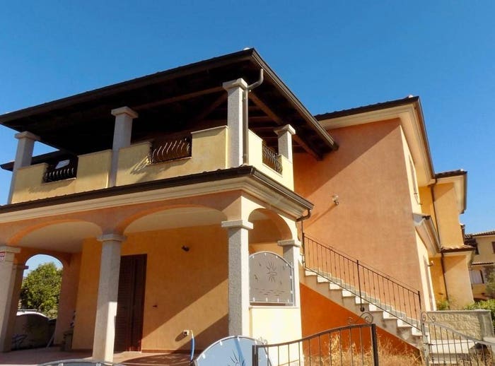 Casa quadrilocale in vendita in Via Lombardia, Centro, Torpè