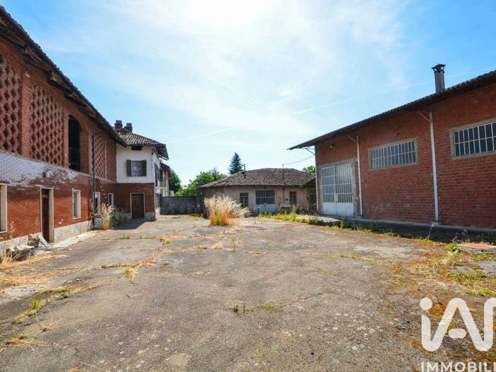 Casa con 6 locali in vendita in Via Stazione San Damiano, San Carlo, Tigliole