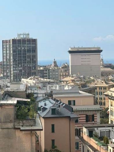 Appartamento con 6 locali in vendita in Passo Palestro, Castelletto, Genova
