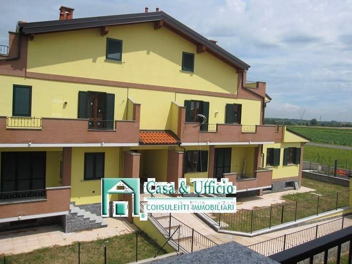 Appartamento bilocale in vendita in Via Aldo Moro, Vellezzo Bellini