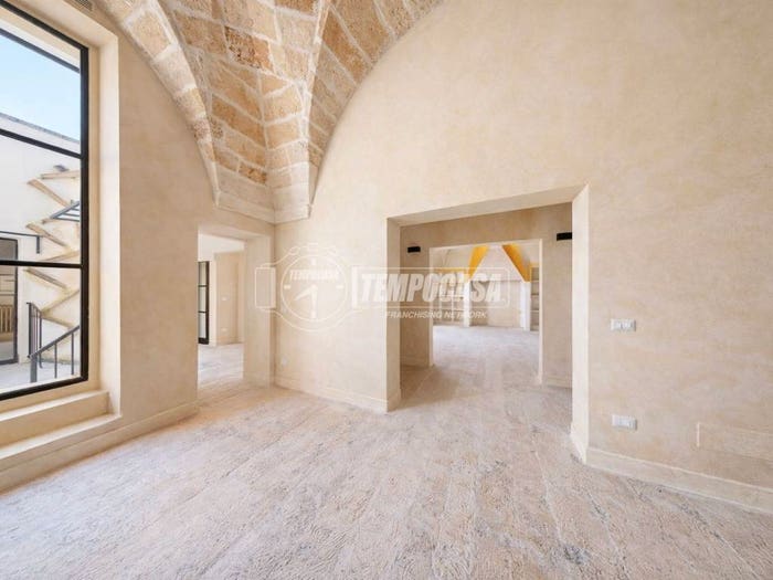 Appartamento con 6 locali in vendita in Via Vittorio Emanuele II, Centro Storico, Lecce