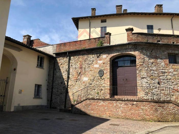 Appartamento bilocale in vendita in Via Castello, Centro, Castana