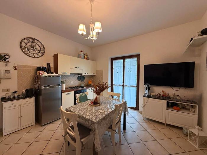 Appartamento trilocale in vendita in Via Santa Croce, Centro, Mentana