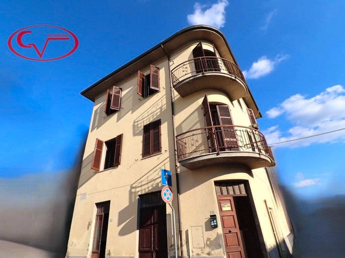 Casa con 6 locali in vendita in Via Leona, Levane, Montevarchi