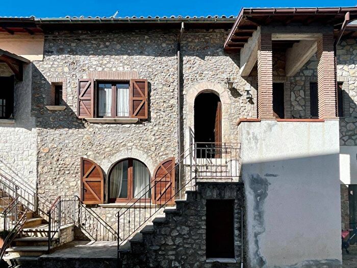 Appartamento trilocale in vendita in Sp, Leonessa