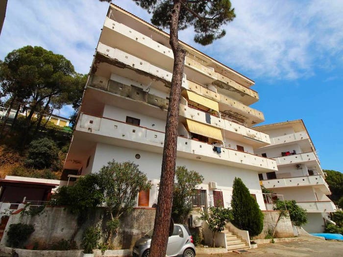 Appartamento bilocale in affitto in Via San Martino, Copanello, Stalettì