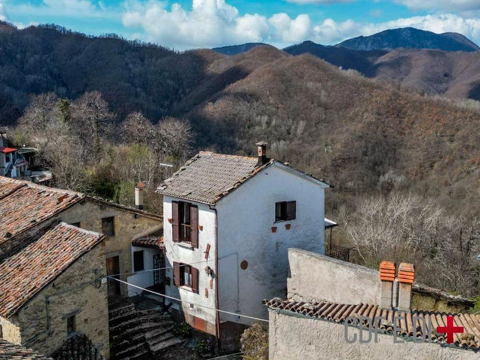 Casa quadrilocale in vendita in SP, Pescorocchiano