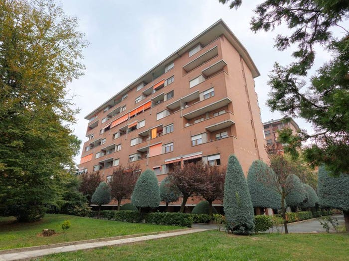 Appartamento quadrilocale in vendita in Via Guglielmo Marconi, Centro, Orbassano