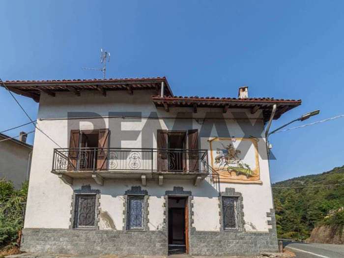 Casa con 6 locali in vendita in Frazione Nelva, Callabiana