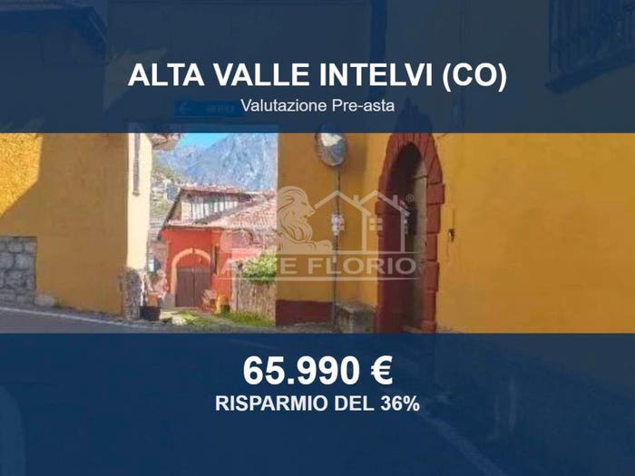 Appartamento con 6 locali in vendita in Via LANFRANCONI, Ramponio Verna, Alta Valle Intelvi