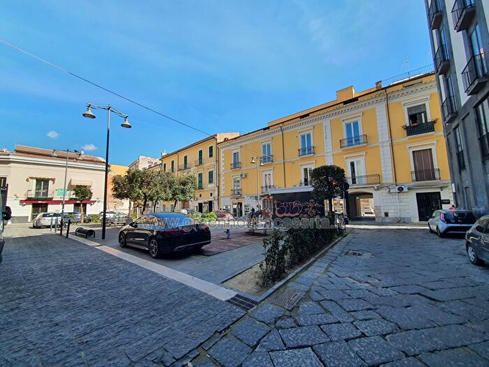 Appartamento con 5 locali in vendita in Via Giambattista Vico, Caserta