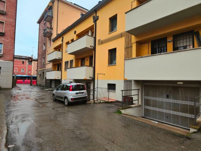 Appartamento trilocale in vendita in Via Emilia Ponente, Santa Viola, Bologna