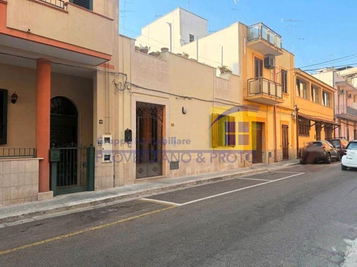 Appartamento trilocale in vendita in Via Imperatore Costantino, Commenda, Brindisi