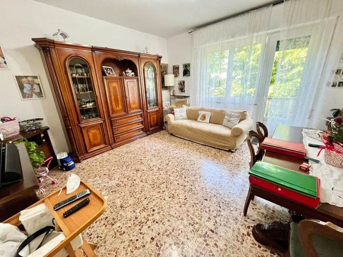 Appartamento quadrilocale in vendita in Viale Roma, Rinchiostra Quercioli, Massa