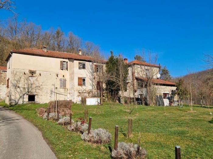 Casa con 6 locali in vendita in Molino Pera, Piana Crixia