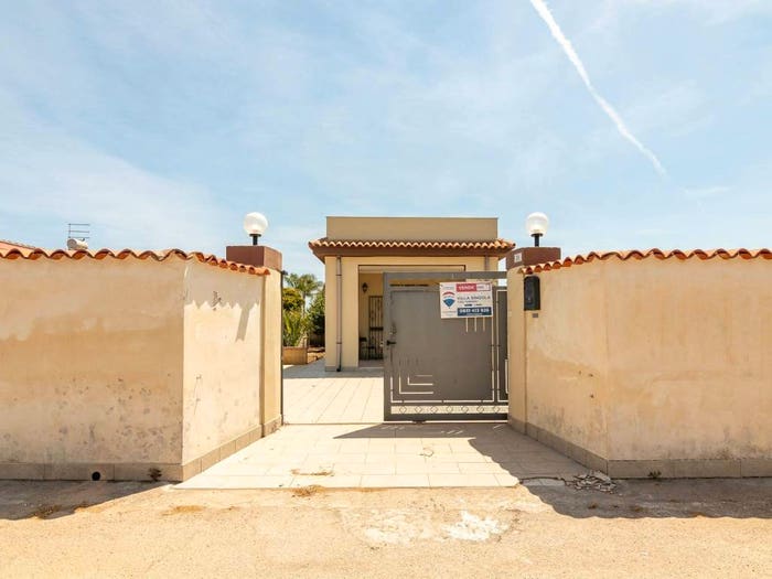 Casa quadrilocale in vendita in via Umberto Nobile, Fanusa, Siracusa