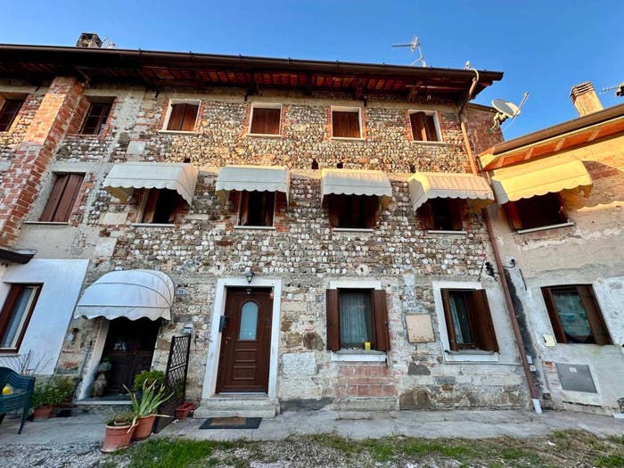 Appartamento quadrilocale in vendita in Centro, Trivignano Udinese