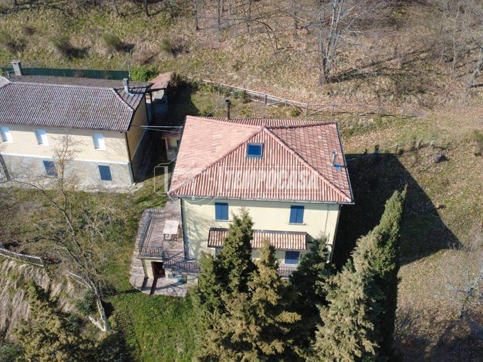 Casa quadrilocale in vendita in Via Giugnano, Marano, Gaggio Montano