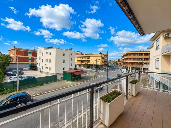 Appartamento trilocale in vendita in Via Giuseppe Verdi, Centro, Aprilia