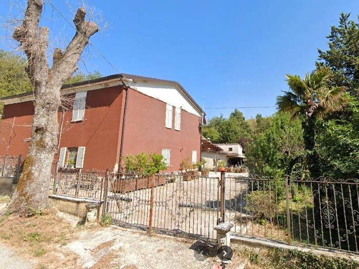 Casa con 6 locali in vendita in Camporotondo di Fiastrone MC Italia, Camporotondo di Fiastrone