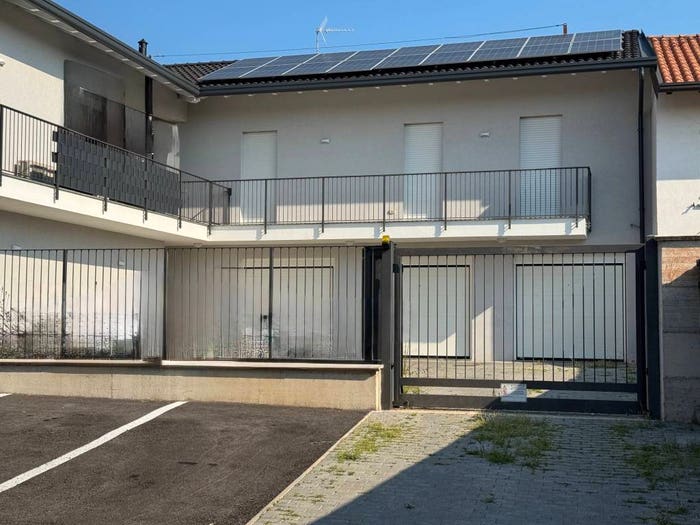 Appartamento trilocale in vendita in Via Antonio Benetti, Solbiate Olona