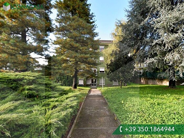 Appartamento bilocale in vendita in Viale Pietro Toselli, Piscina, Legnano