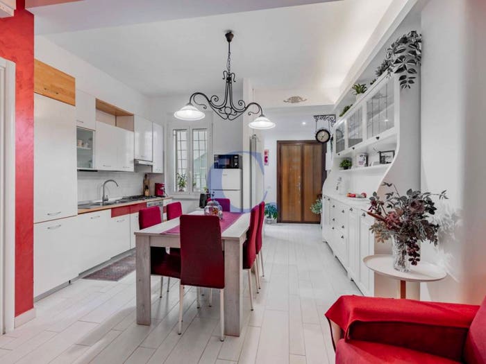 Appartamento quadrilocale in vendita in Circonvallazione Appia, Appio Latino, Roma