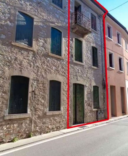 Appartamento trilocale in vendita in Via giuseppe garibaldi, Centro, Valdobbiadene