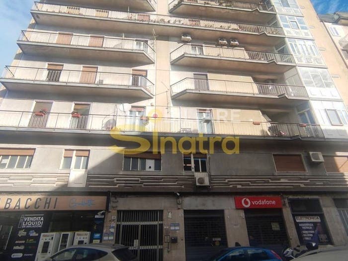 Appartamento con 6 locali in vendita in Via Emanuele Bellia, Paternò