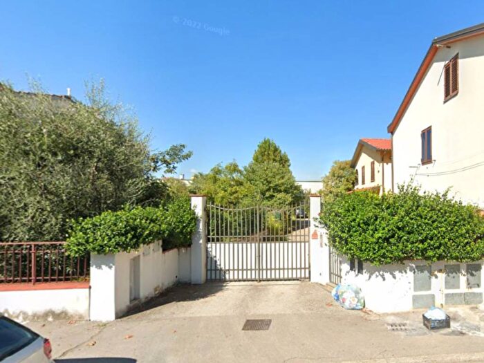 Appartamento con 6 locali in vendita in Via LORENZO CIULLI, Narnali Viaccia, Prato