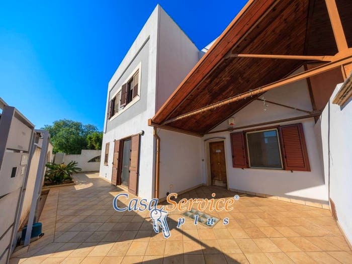 Casa con 5 locali in vendita in Via Sant'Elia, Casarano