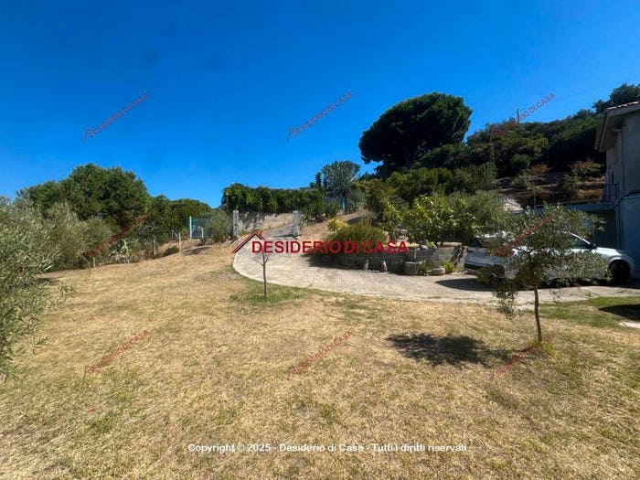 Casa trilocale in vendita in Via Nazionale Messina, Capo d'Orlando