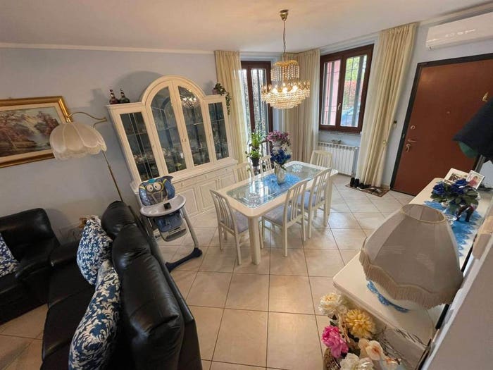 Casa quadrilocale in vendita in Via Preziosa, Bornasco
