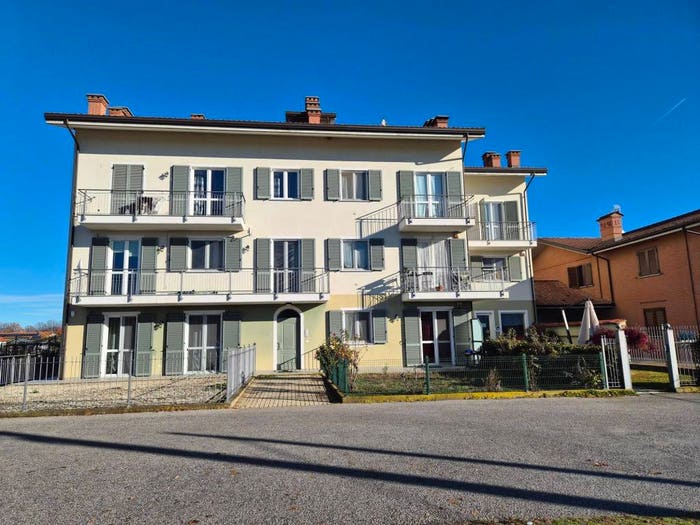 Appartamento con 5 locali in vendita in Via Vittorio Veneto, Montanera
