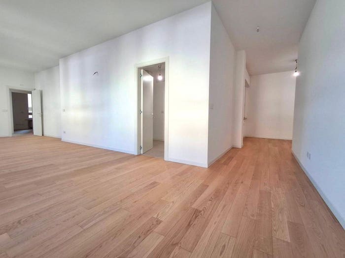 Appartamento quadrilocale in vendita in Centro Storico, Parma