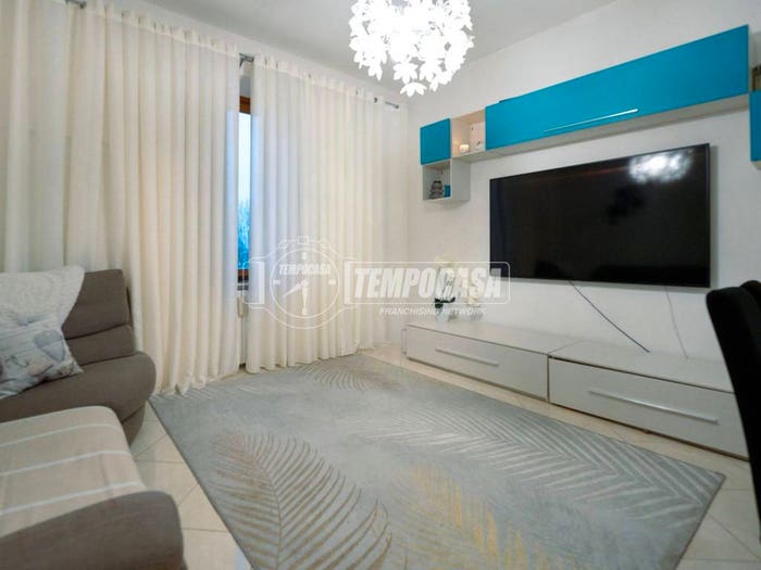 Appartamento trilocale in vendita in Via Platona, Centro, Castelvetro Piacentino