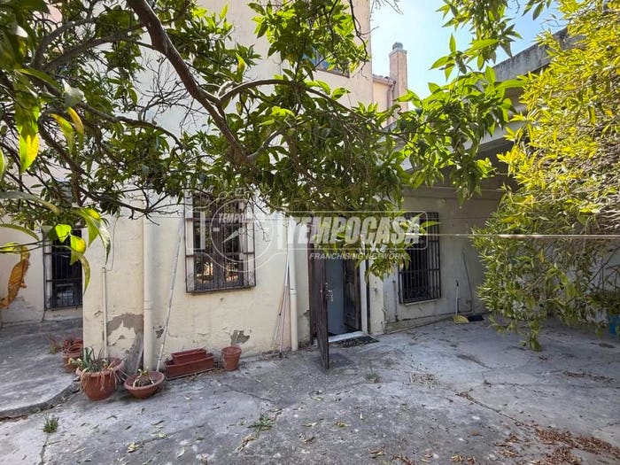 Appartamento con 6 locali in vendita in Via Manzoni, Centro, Santa Giusta