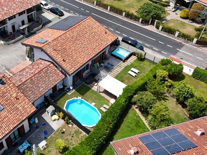 Casa quadrilocale in vendita in via oriano, Centro, Sesto Calende