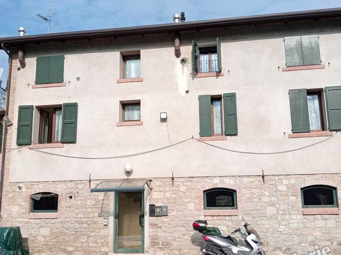 Appartamento con 5 locali in vendita in Via Aprile, Bocco, Casina
