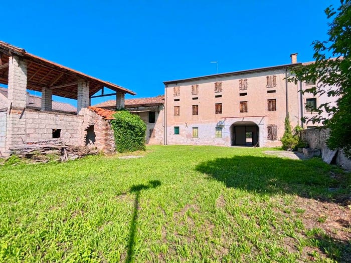 Casa con 6 locali in vendita in Roverbasso, Codognè