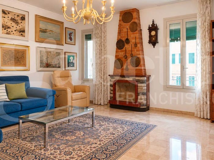 Appartamento quadrilocale in vendita in Cannaregio Casinò B, Guglie San Leonardo, Venezia