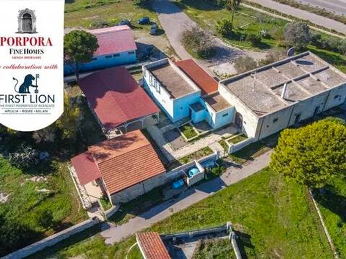 Casa con 6 locali in vendita in Santa Rosa, Lecce