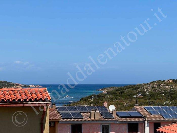 Appartamento trilocale in vendita in Via Silvio Pellico, La Maddalena