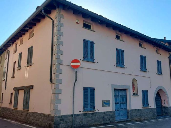 Appartamento con 5 locali in vendita in Via Postale Vecchia, Centro, Airuno