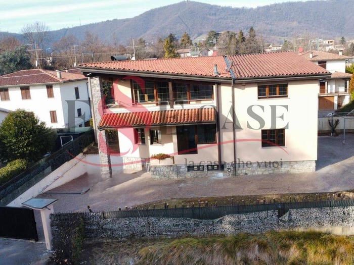 Casa con 5 locali in vendita in Centro, Ranica