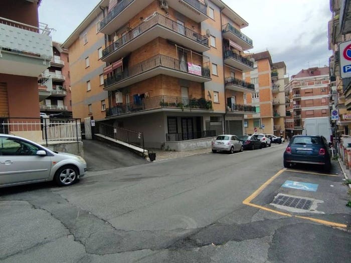 Appartamento quadrilocale in vendita in Via Novembre, Monte Gentile Galloro, Ariccia