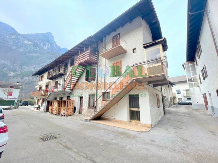 Casa trilocale in vendita in via Stefani, Tezze, Grigno